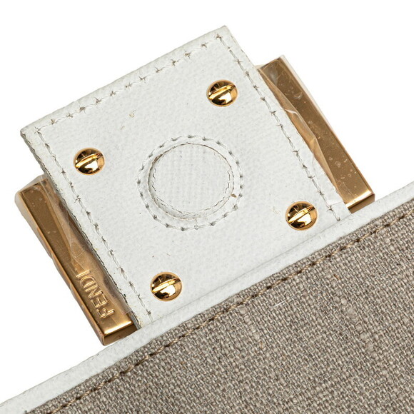 Fendi Baguette Shoulder Bag White Leather - Picture 5 of 8